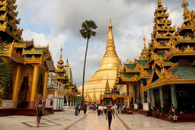 Shwedagon Pagoda grounds
