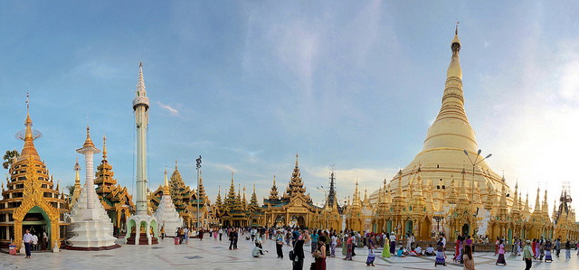 Shwedagon Pagoda panorama